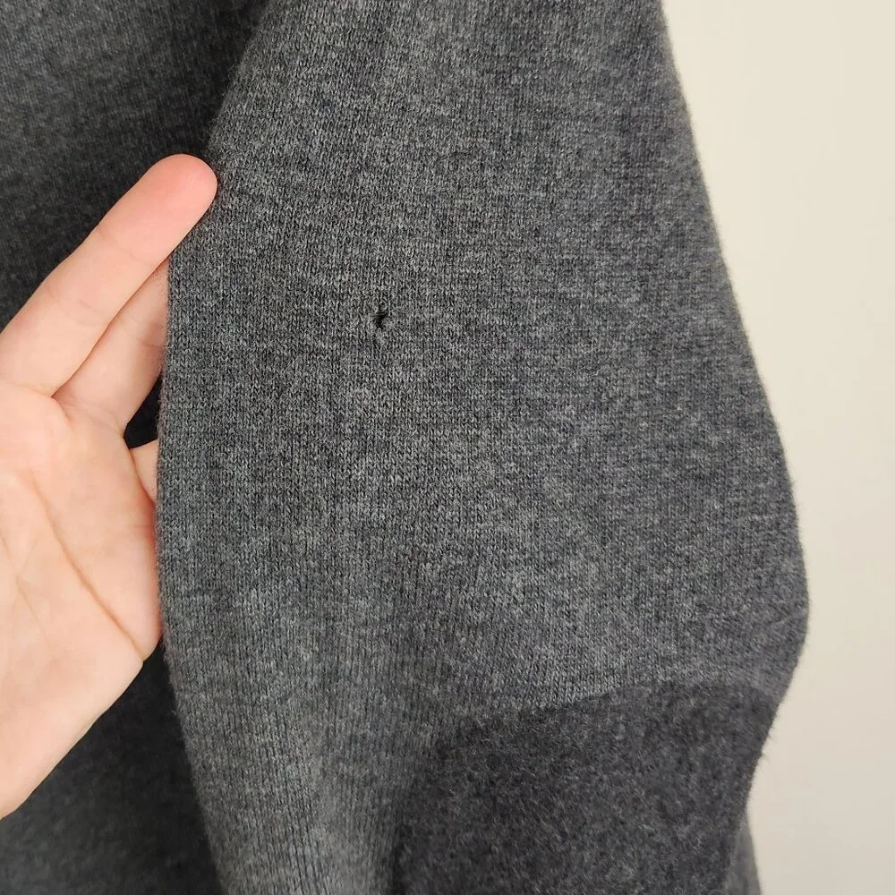 Banana Republic Italian Wool Blend Elbow Patch Crewneck Sweater Gray sz L Flawed
